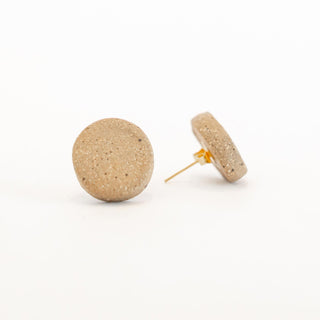 Dainty disc stud earrings made of stone